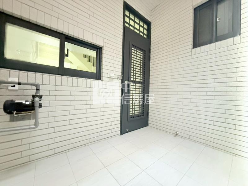 草屯全新4套電梯別墅D房屋室內格局與周邊環境