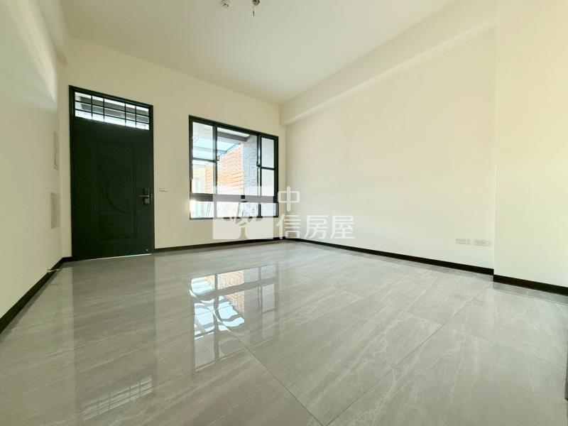 草屯全新4套電梯別墅D房屋室內格局與周邊環境