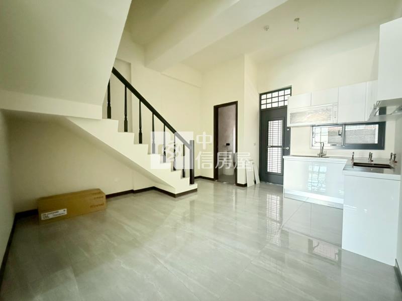 草屯全新4套電梯別墅D房屋室內格局與周邊環境