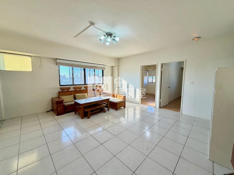 塗城商圈低總價電梯華廈房屋室內格局與周邊環境