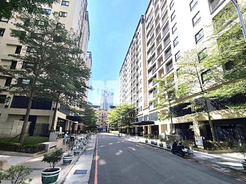 寓上里安3房雙車位房屋室內格局與周邊環境