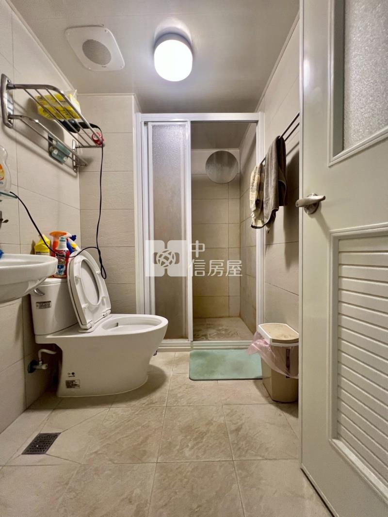 北屯臨路免整理透天房屋室內格局與周邊環境