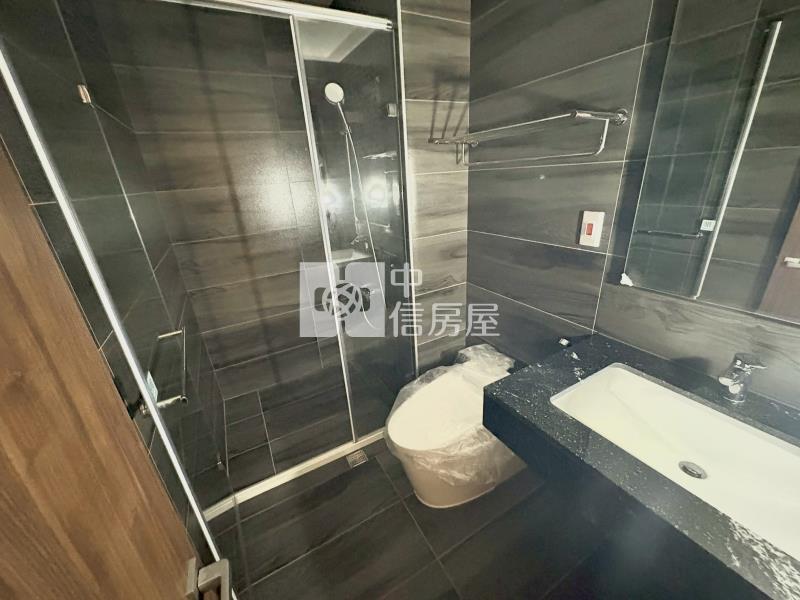 (上和苑)挑戰市區最低價~國圖館兩房車位無限視野房屋室內格局與周邊環境