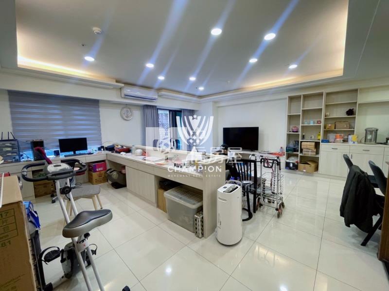 【冠軍】微笑最靓美價四房+車位房屋室內格局與周邊環境