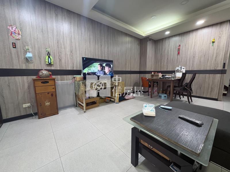 近未來體育園區大地坪透店房屋室內格局與周邊環境