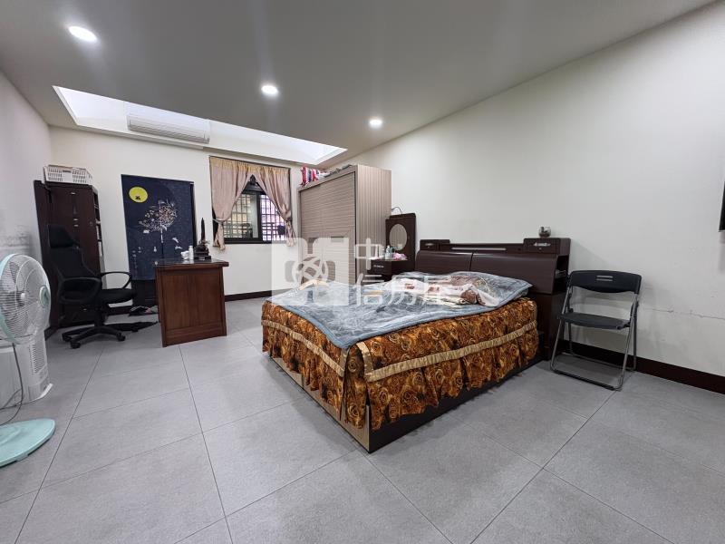 近未來體育園區大地坪透店房屋室內格局與周邊環境