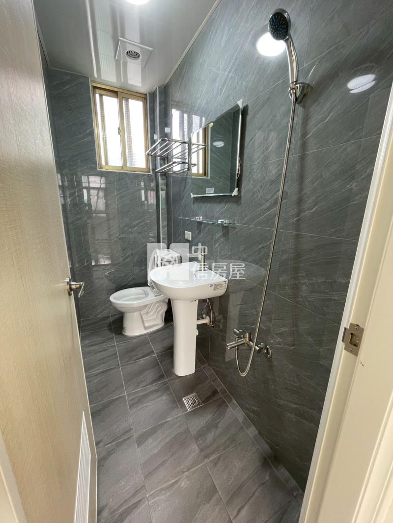 近草漯低總價邊間大透天房屋室內格局與周邊環境