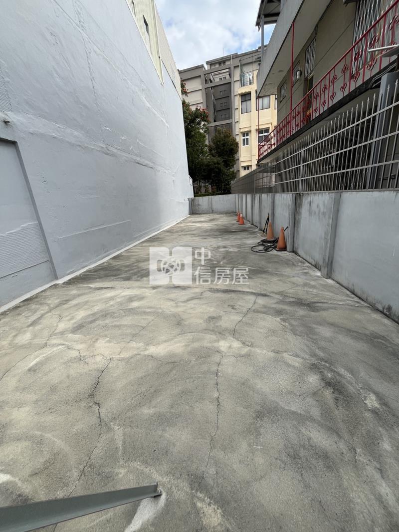 近南紡夢時代商圈建地房屋室內格局與周邊環境