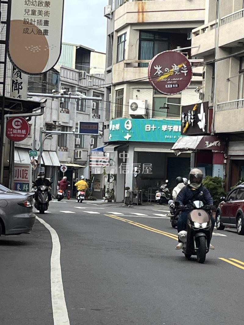 近南紡夢時代商圈建地房屋室內格局與周邊環境