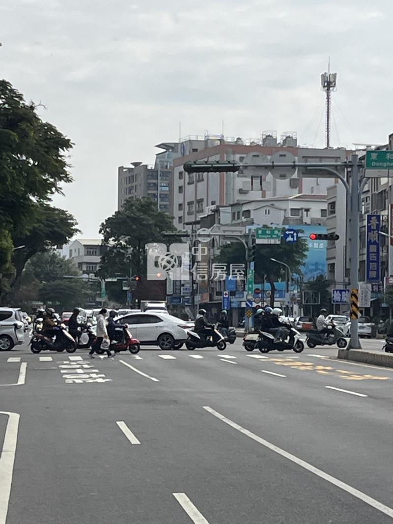 近南紡夢時代商圈建地房屋室內格局與周邊環境