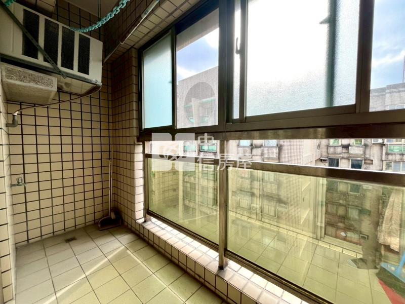 ●台北E-GO高樓電梯三房房屋室內格局與周邊環境