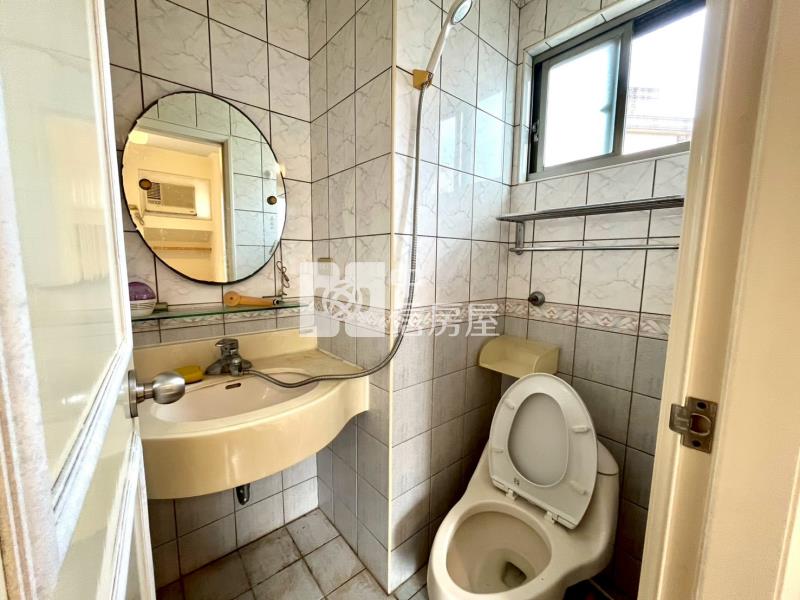 ●台北E-GO高樓電梯三房房屋室內格局與周邊環境