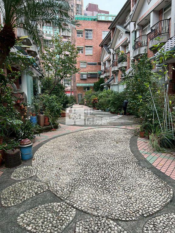 內壢後站社區型透天別墅(中信卓越團隊)房屋室內格局與周邊環境