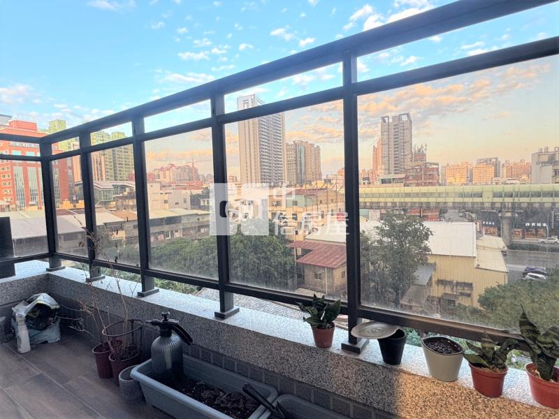 【佳泰大方】2+1房平車｜設計師精品宅｜走路搭捷運房屋室內格局與周邊環境