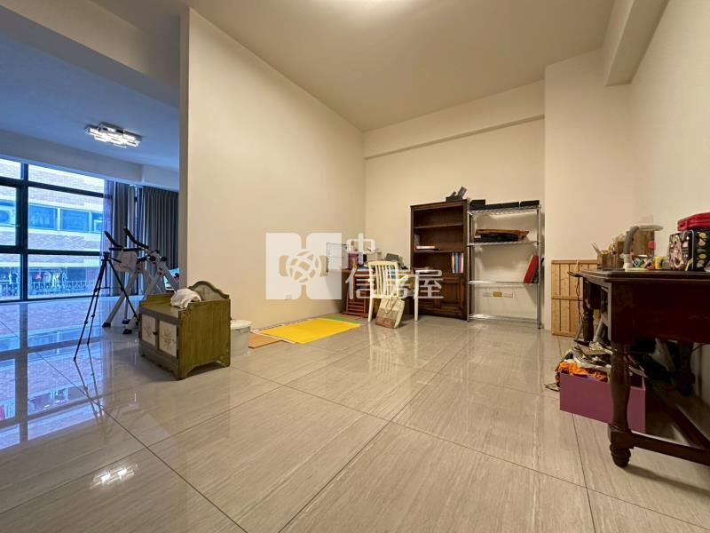 彰基臨路大面寬大地坪豪華電梯店墅房屋室內格局與周邊環境