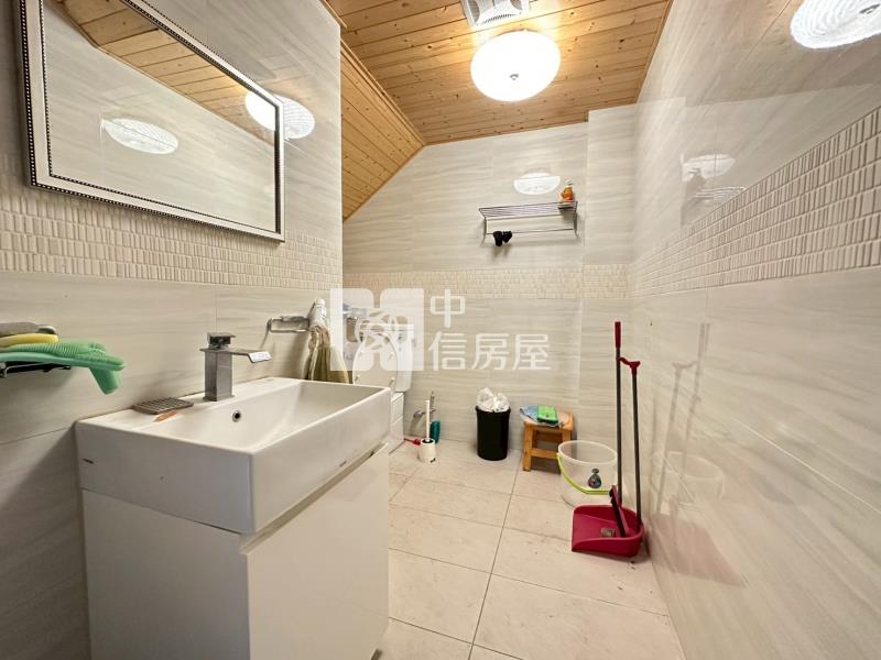 彰基臨路大面寬大地坪豪華電梯店墅房屋室內格局與周邊環境