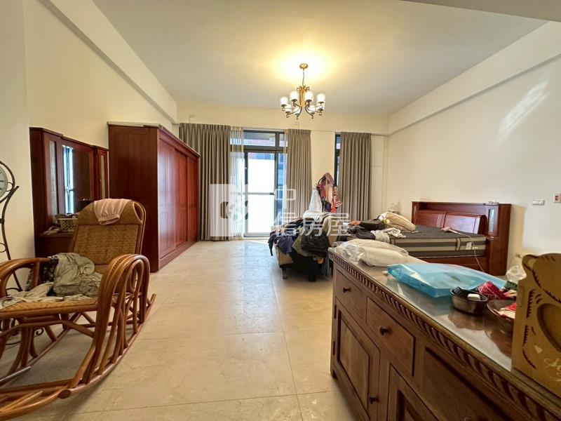 彰基臨路大面寬大地坪豪華電梯店墅房屋室內格局與周邊環境