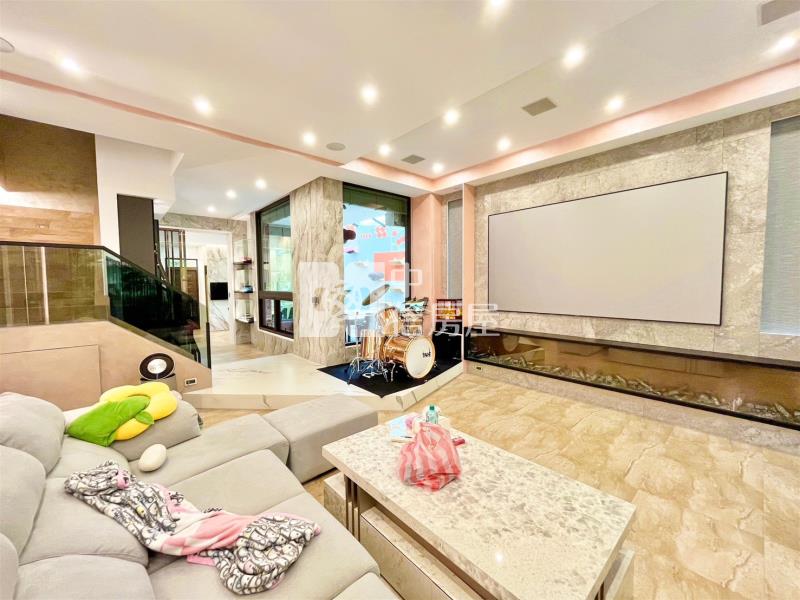 日出印象千萬裝潢邊間豪墅(專任)房屋室內格局與周邊環境