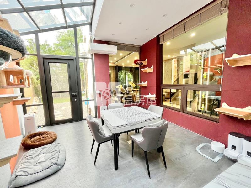 日出印象千萬裝潢邊間豪墅(專任)房屋室內格局與周邊環境