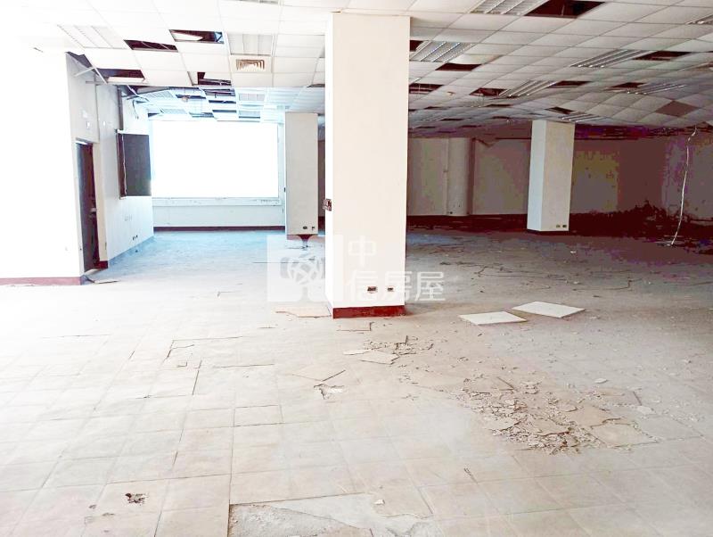 苗栗縣府低價商業大樓二整層房屋室內格局與周邊環境