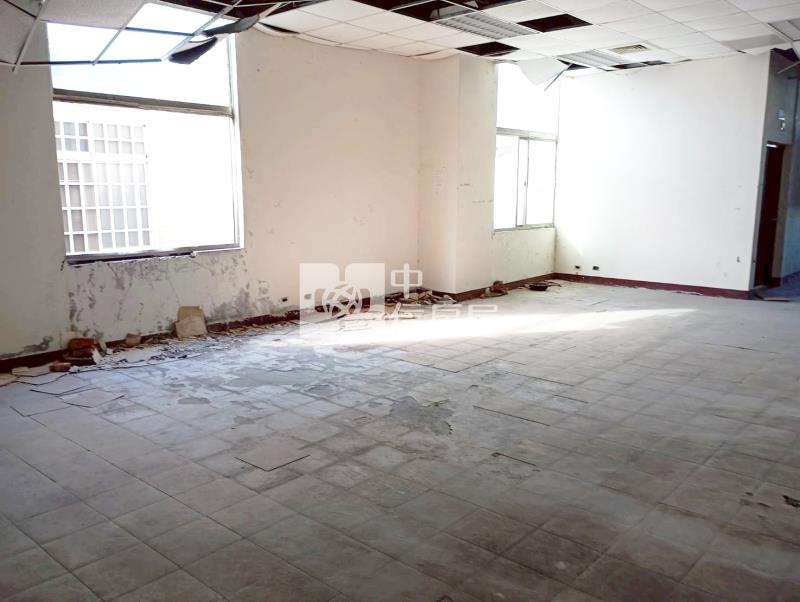 苗栗縣府低價商業大樓二整層房屋室內格局與周邊環境