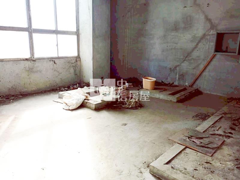 苗栗縣府低價商業大樓二整層房屋室內格局與周邊環境