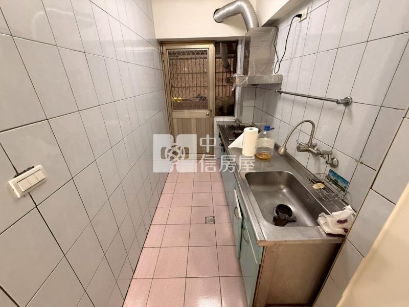 高工美村商圈樹義國小大三房房屋室內格局與周邊環境