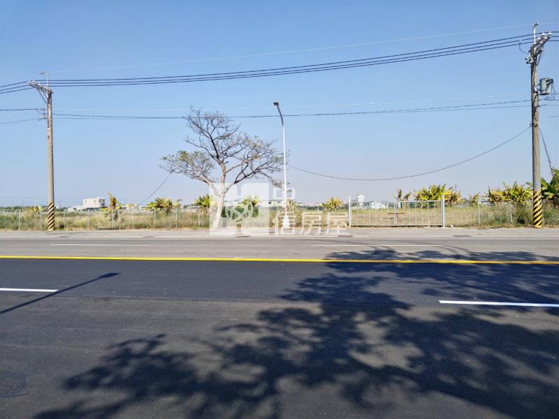 近興達港臨20米路大面寬農地房屋室內格局與周邊環境