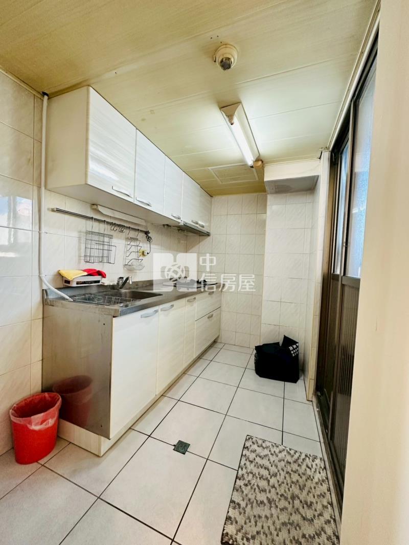 斗六中山路旁精裝華廈房屋室內格局與周邊環境