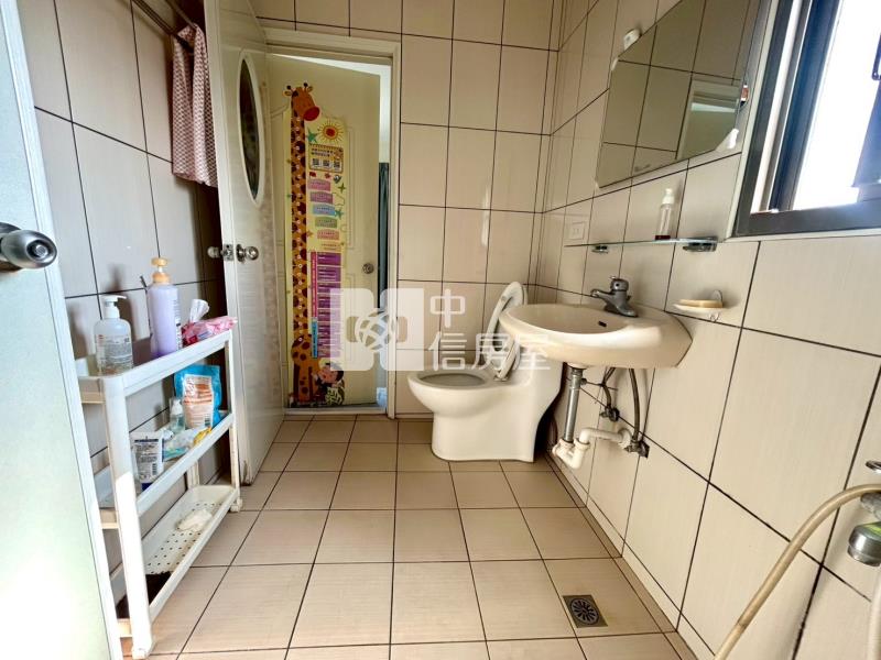 近央大超大3+4+5樓+B1車庫房屋室內格局與周邊環境