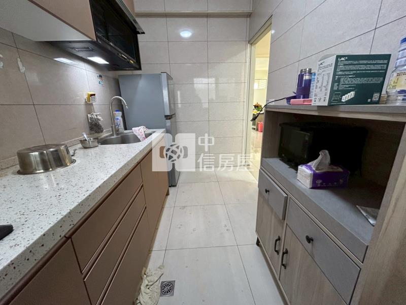 近央大超大3+4+5樓+B1車庫房屋室內格局與周邊環境