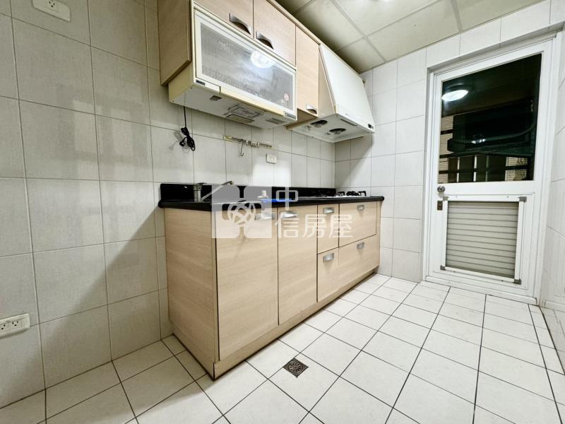 永豐高中超值二房車位房屋室內格局與周邊環境