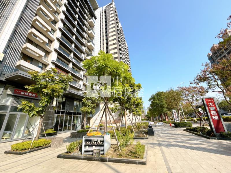 青埔A19大面寬金店面1+2樓平面雙車位房屋室內格局與周邊環境