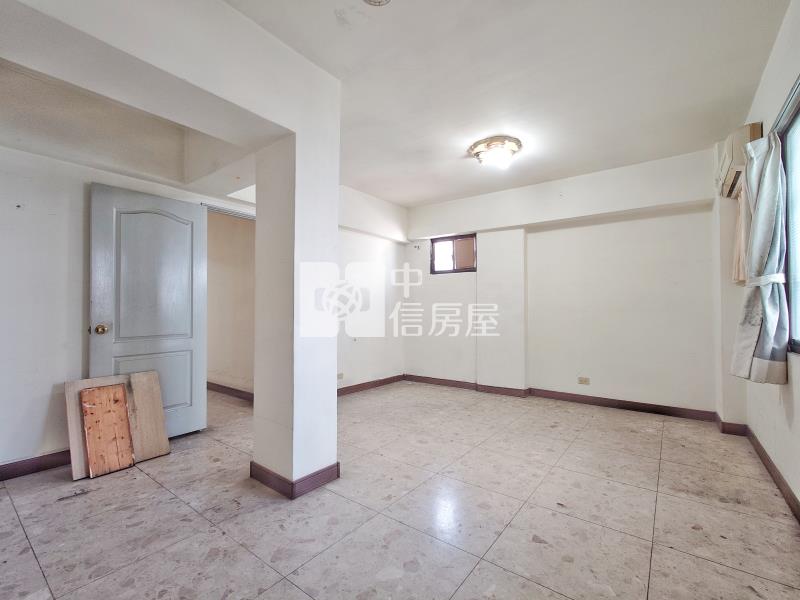 溫莎堡三房平車房屋室內格局與周邊環境