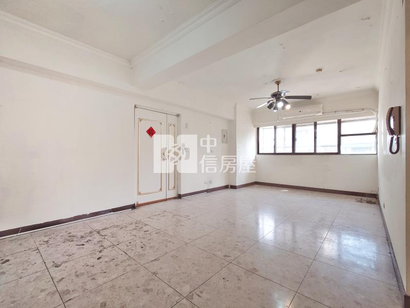 溫莎堡三房平車房屋室內格局與周邊環境