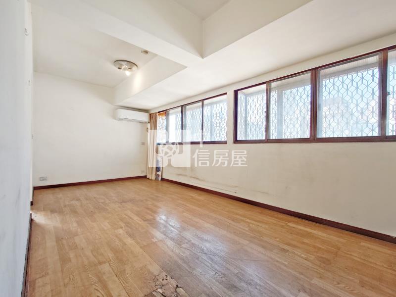 溫莎堡三房平車房屋室內格局與周邊環境