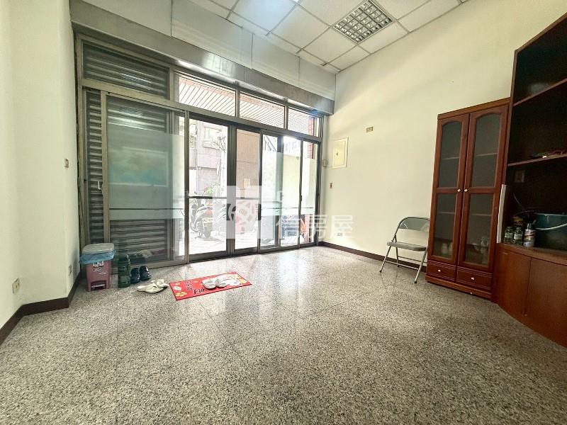 五權車站低總價樓店房屋室內格局與周邊環境