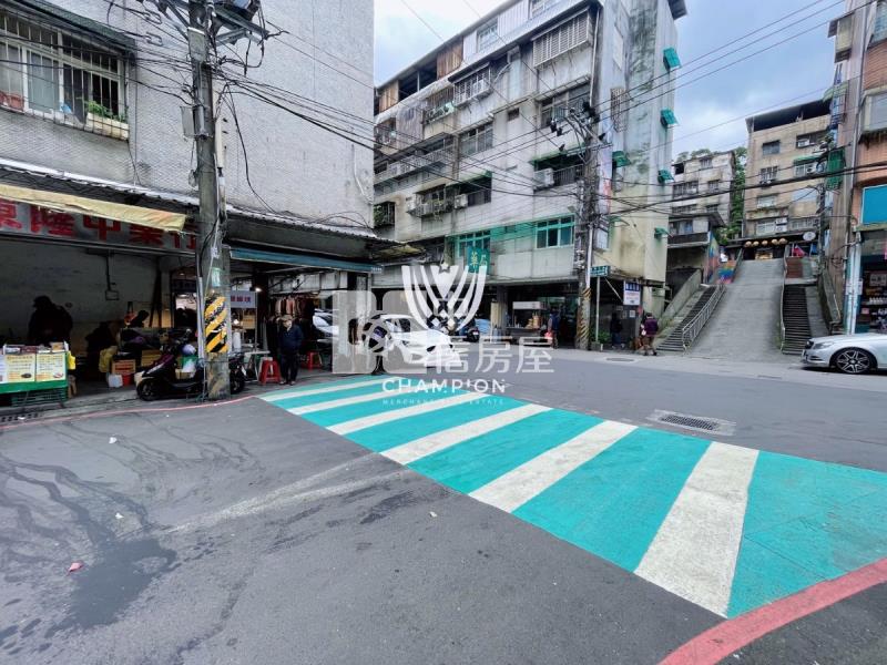 【冠軍】國城最前區五樓三房房屋室內格局與周邊環境