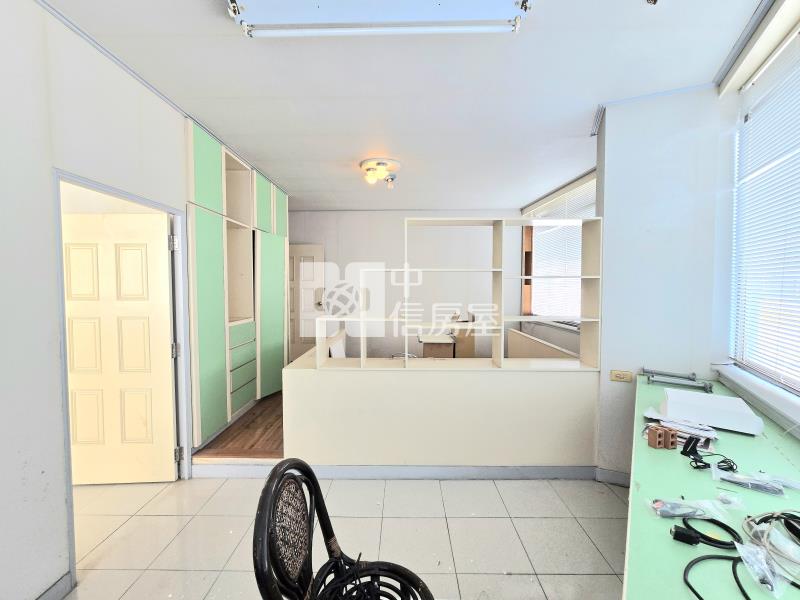 沙鹿大地坪角間透店房屋室內格局與周邊環境