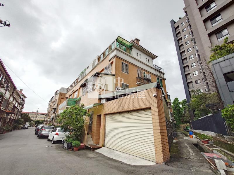 水湳多芬莊園車庫美墅房屋室內格局與周邊環境