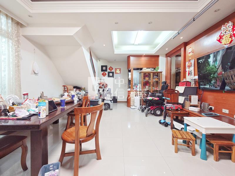 水湳多芬莊園車庫美墅房屋室內格局與周邊環境