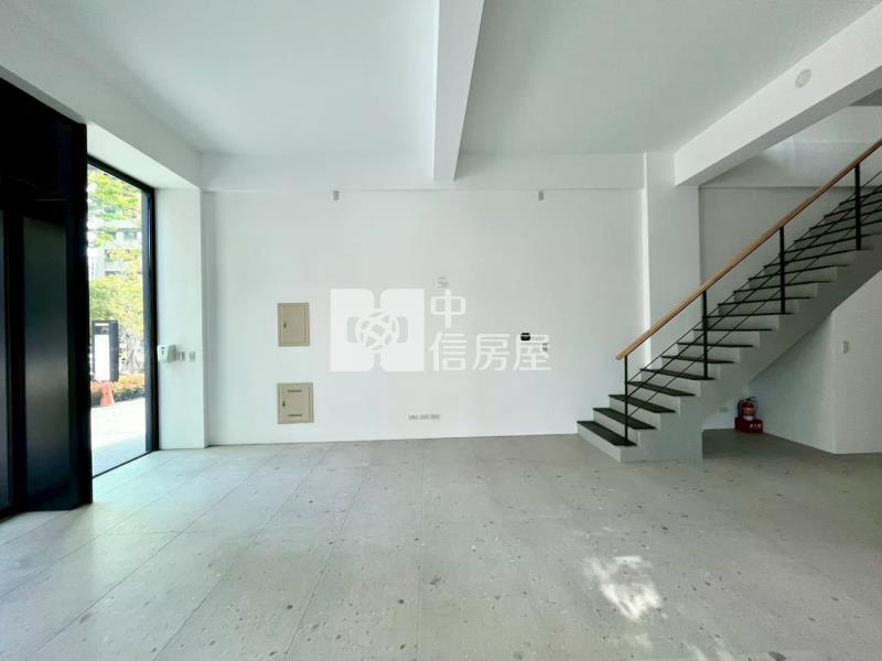 鉅虹映一灣綠透店平車房屋室內格局與周邊環境