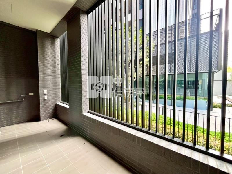 鉅虹映一灣綠透店平車房屋室內格局與周邊環境