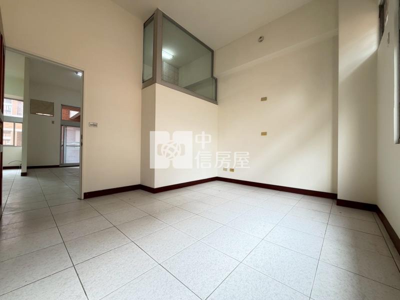 工學商圈低總價2+1房機下車位房屋室內格局與周邊環境