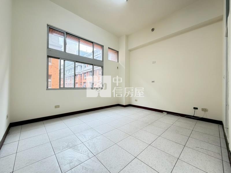 工學商圈低總價2+1房機下車位房屋室內格局與周邊環境