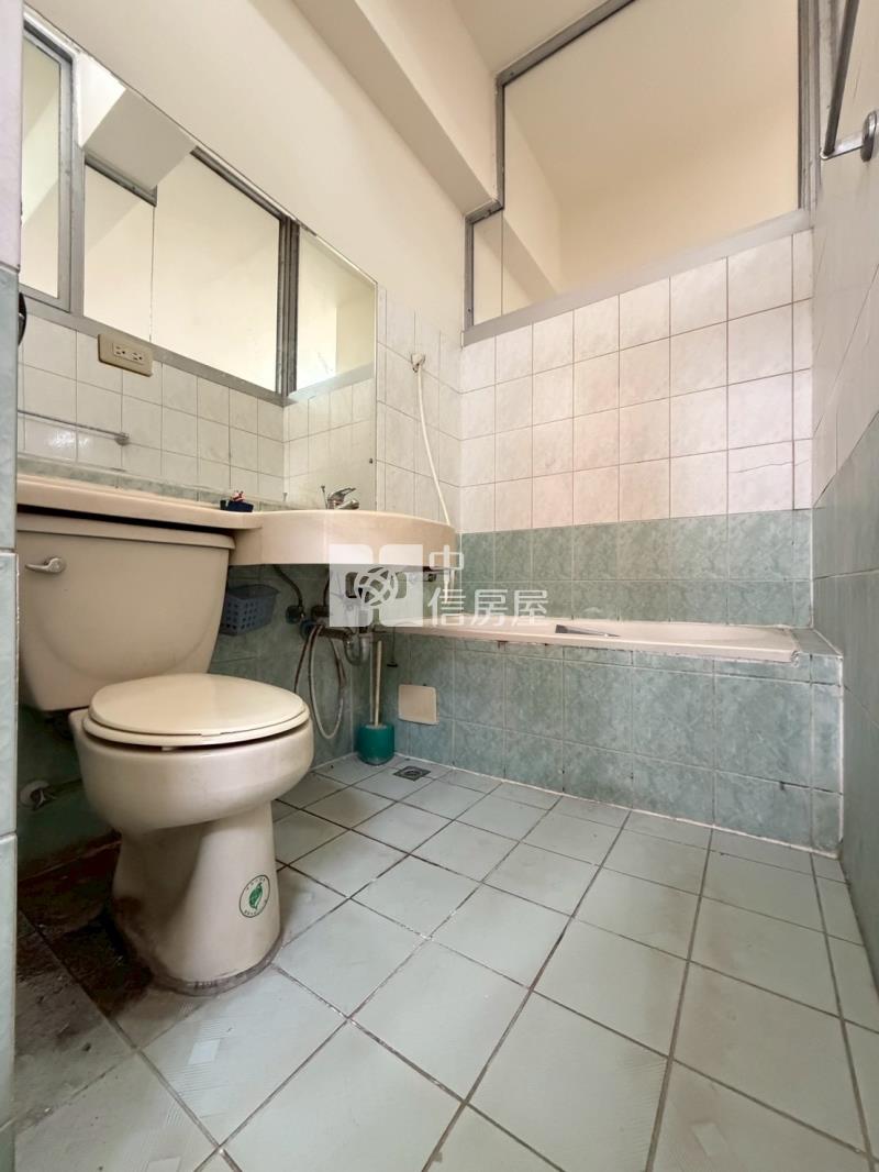 工學商圈低總價2+1房機下車位房屋室內格局與周邊環境