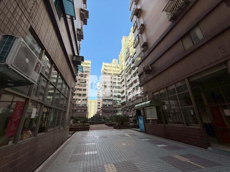 桃園藝文特區捷運G11三房車房屋室內格局與周邊環境