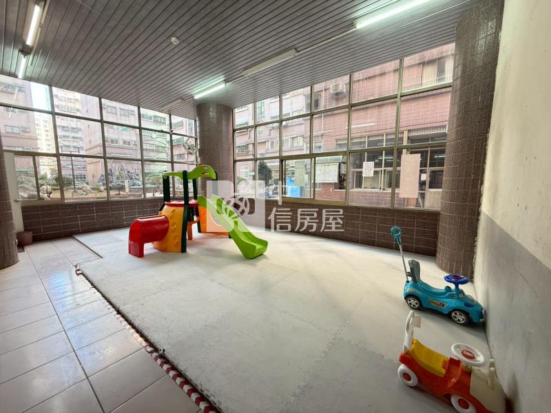 桃園藝文特區捷運G11三房車房屋室內格局與周邊環境