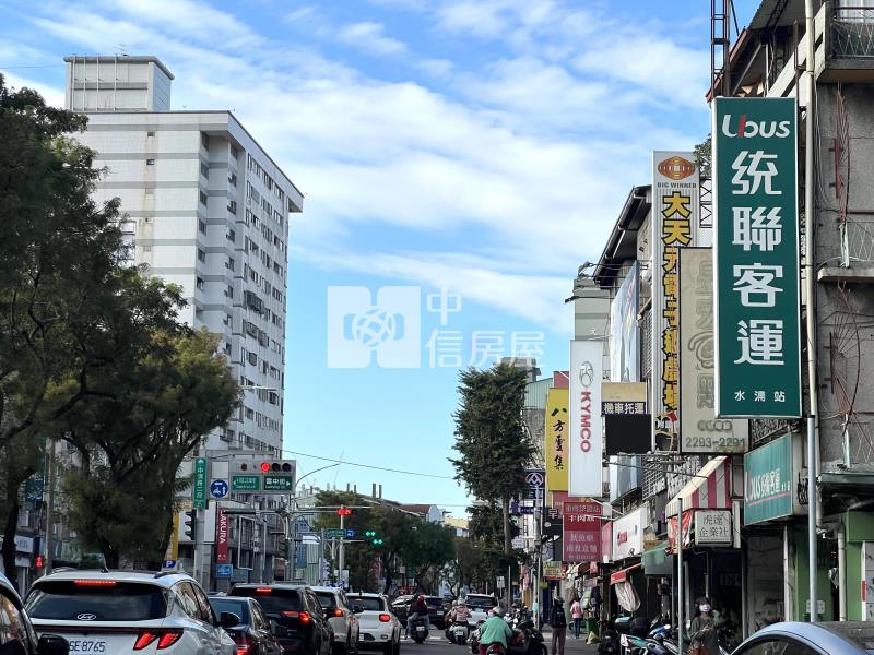 水湳經貿正中清路三角窗店霸（專任）房屋室內格局與周邊環境