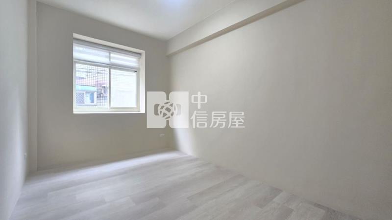 (A)中壢車站家樂福整新 3+1房(車位輪抽)公寓(中信卓越團隊)房屋室內格局與周邊環境